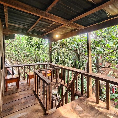 Ratanakiri Homestay & Jungle Trek Banlung Exterior foto