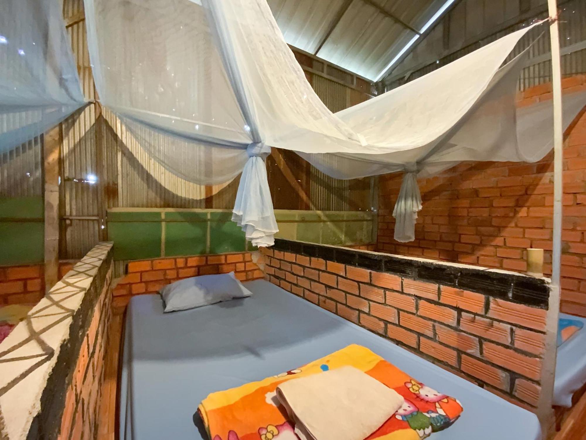 Ratanakiri Homestay & Jungle Trek Banlung Quarto foto