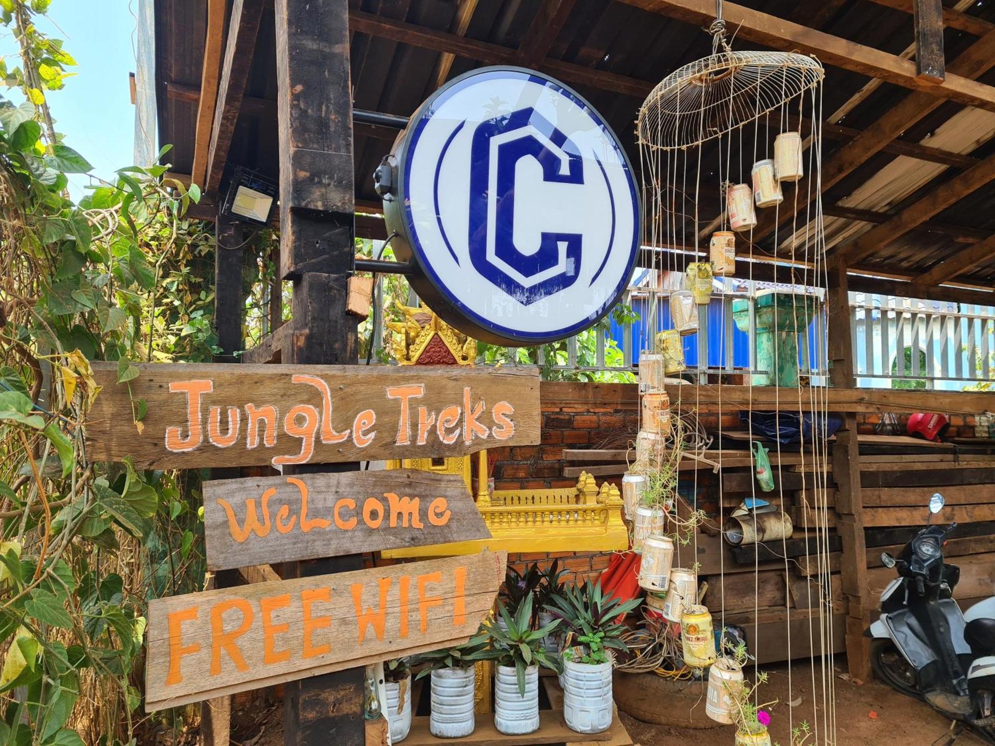 Ratanakiri Homestay & Jungle Trek Banlung Exterior foto